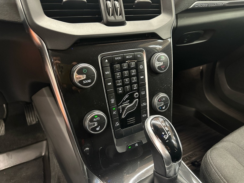 Volvo V40 Cross Country vaihtoauto