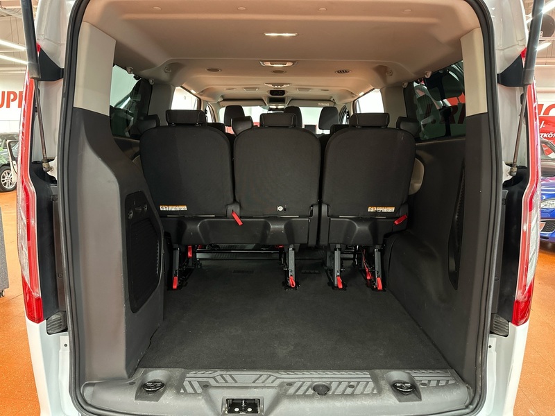 Ford Tourneo Custom vaihtoauto