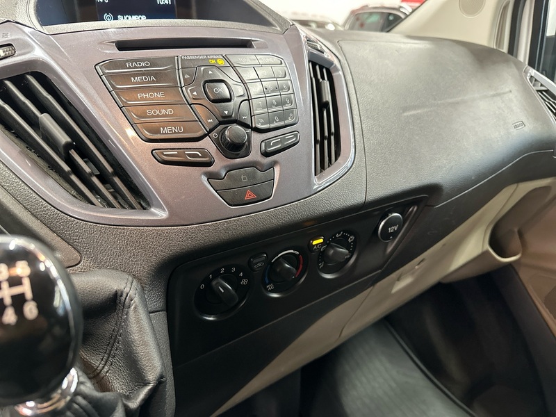 Ford Tourneo Custom vaihtoauto