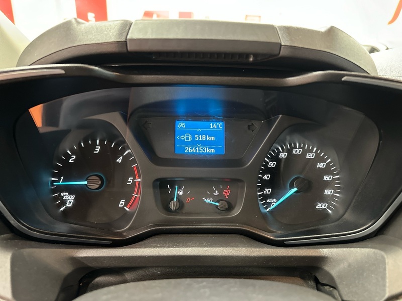 Ford Tourneo Custom vaihtoauto