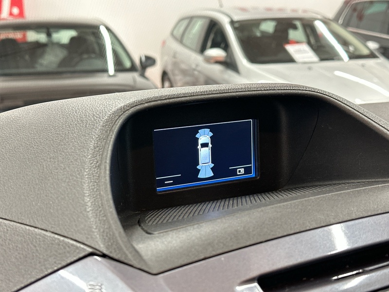 Ford Tourneo Custom vaihtoauto