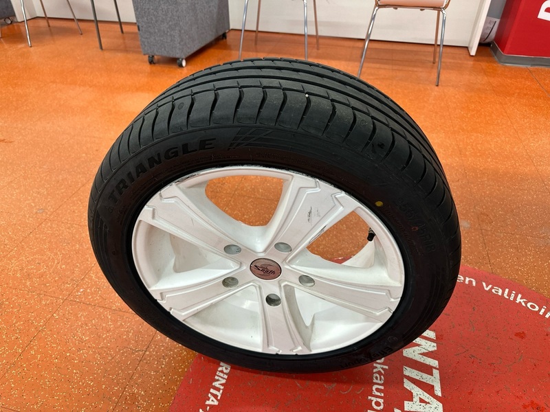 Ford Tourneo Custom vaihtoauto