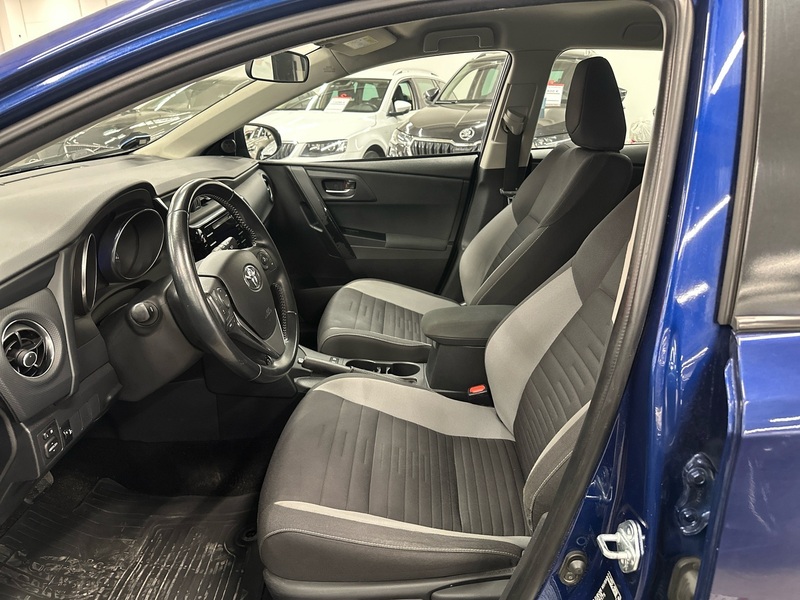 Toyota Auris vaihtoauto