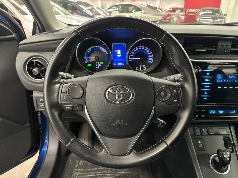 Toyota Auris vaihtoauto