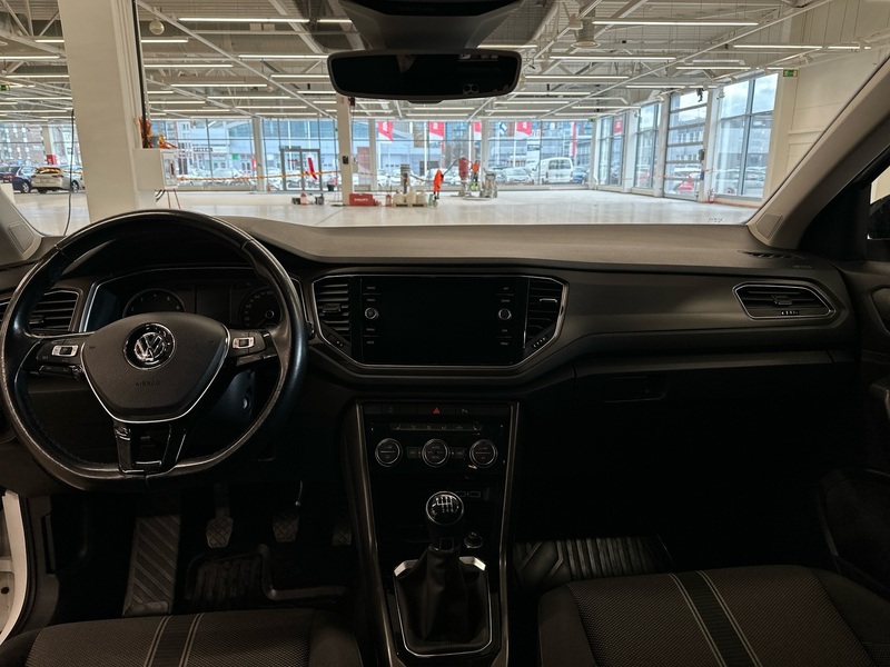 Volkswagen T-Roc vaihtoauto