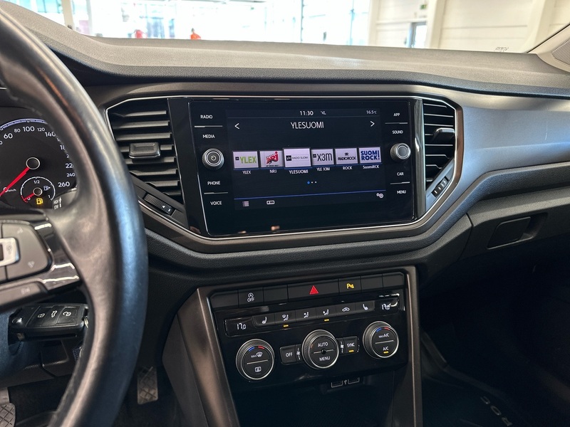 Volkswagen T-Roc vaihtoauto