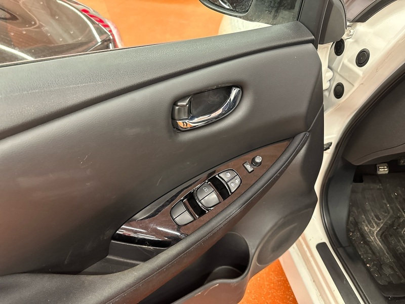 Nissan Leaf vaihtoauto