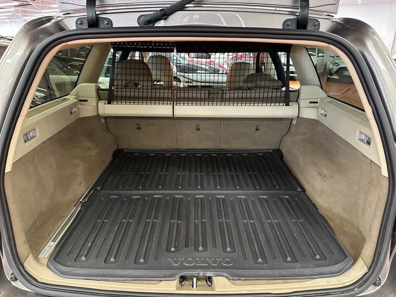 Volvo V70 vaihtoauto