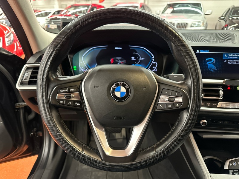 BMW 330 vaihtoauto