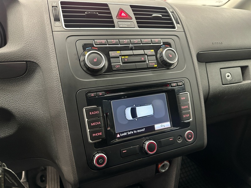 Volkswagen Touran vaihtoauto