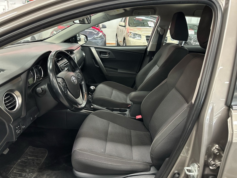 Toyota Auris vaihtoauto
