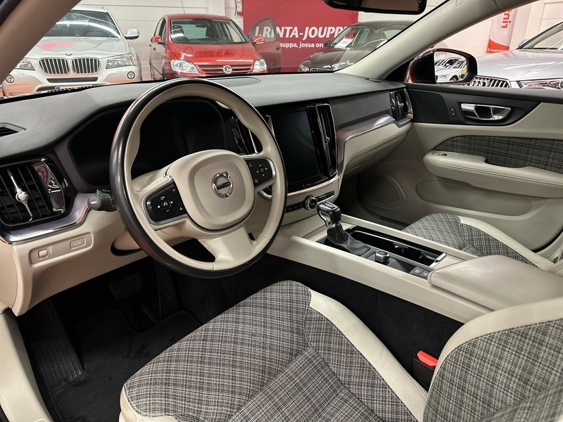 Volvo V60 vaihtoauto