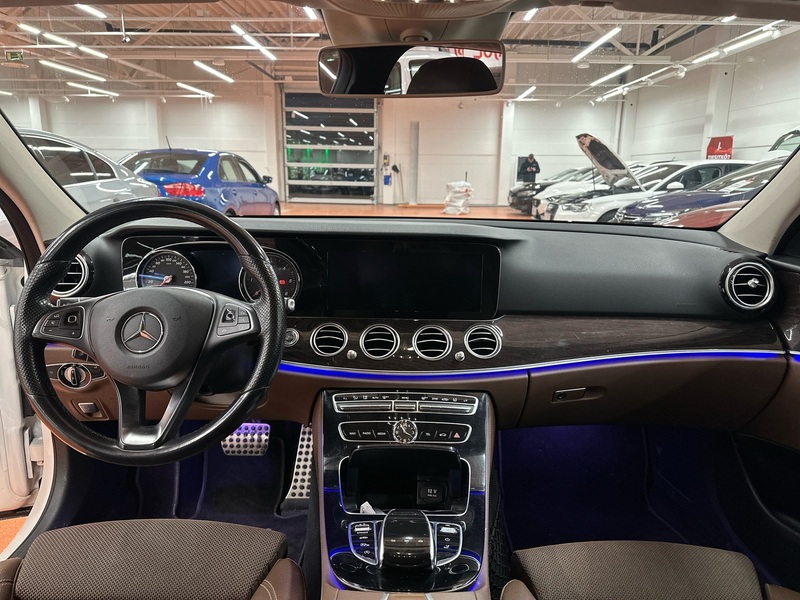 Mercedes-Benz E vaihtoauto