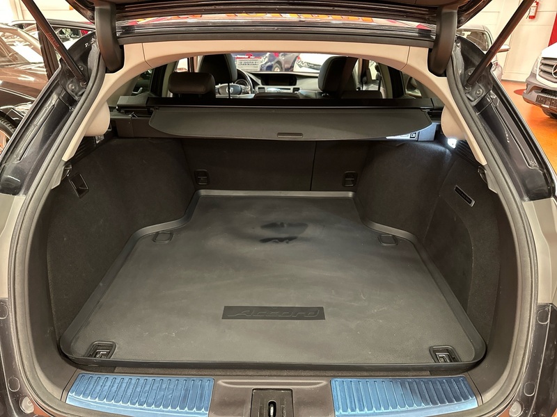 Honda Accord vaihtoauto