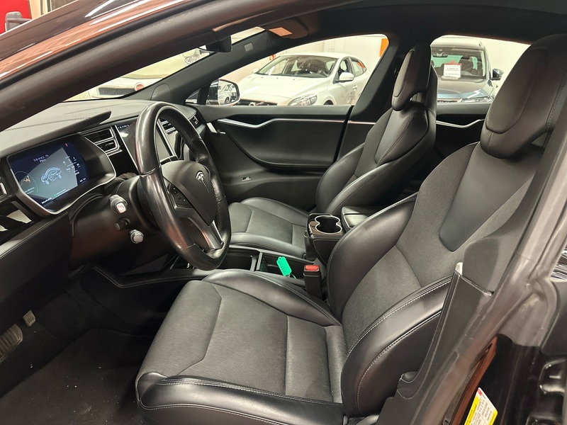 Tesla Model S vaihtoauto