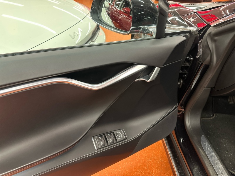 Tesla Model S vaihtoauto