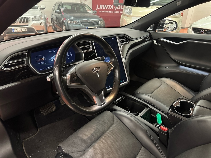 Tesla Model S vaihtoauto