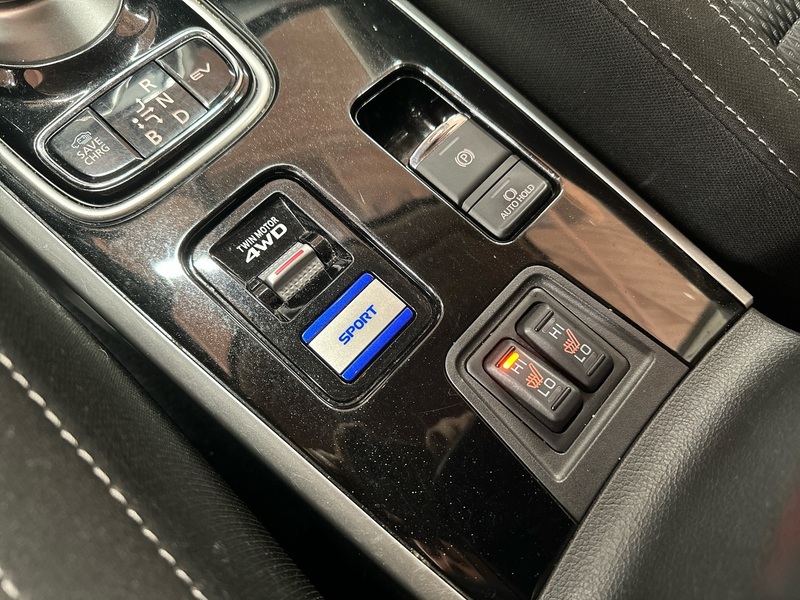 Mitsubishi Outlander PHEV vaihtoauto