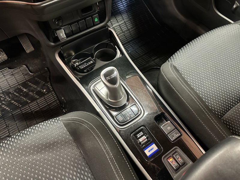 Mitsubishi Outlander PHEV vaihtoauto