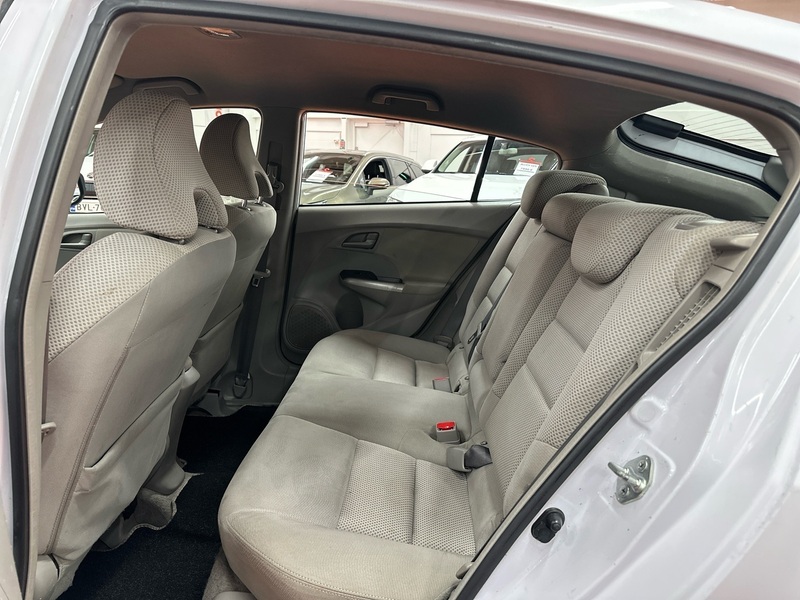 Honda Insight vaihtoauto