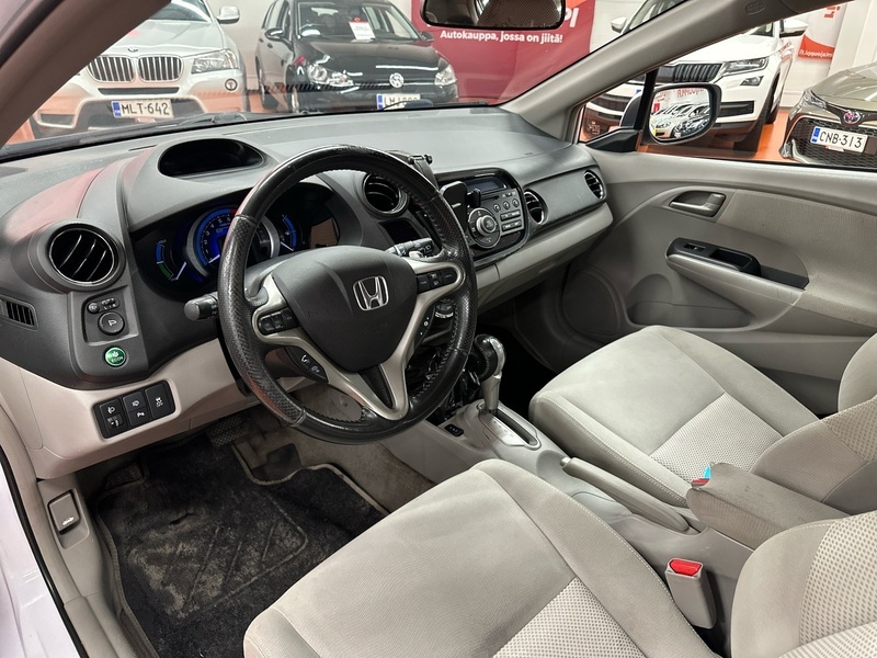 Honda Insight vaihtoauto