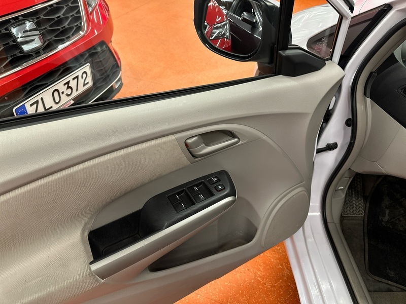 Honda Insight vaihtoauto