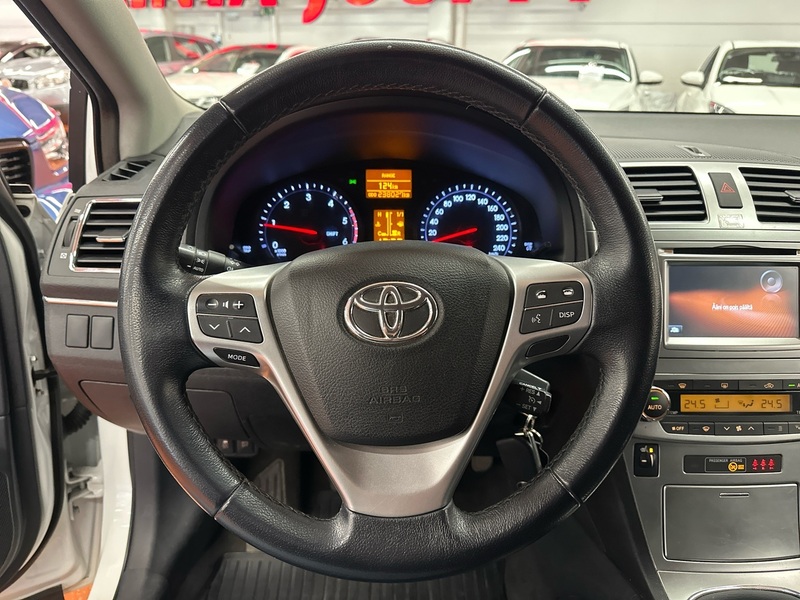 Toyota Avensis vaihtoauto