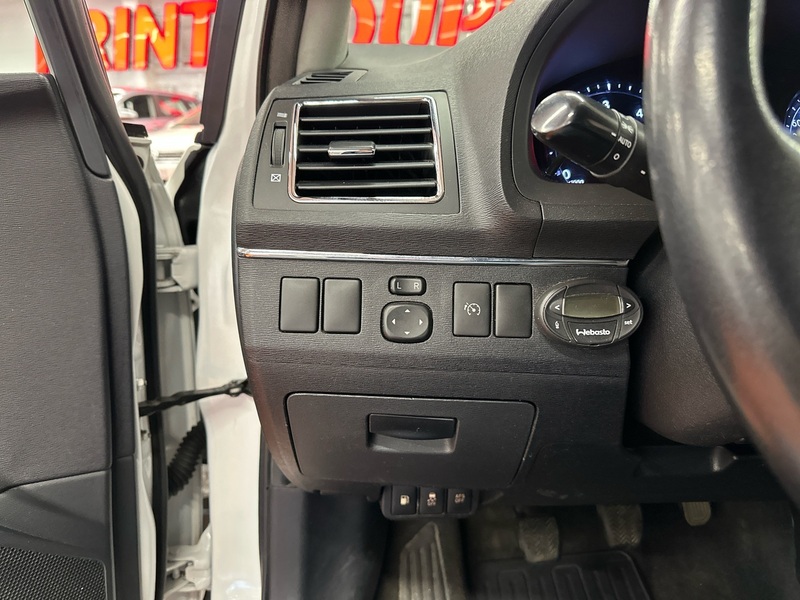 Toyota Avensis vaihtoauto