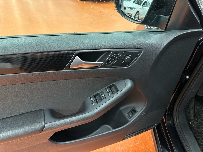 Volkswagen Jetta vaihtoauto