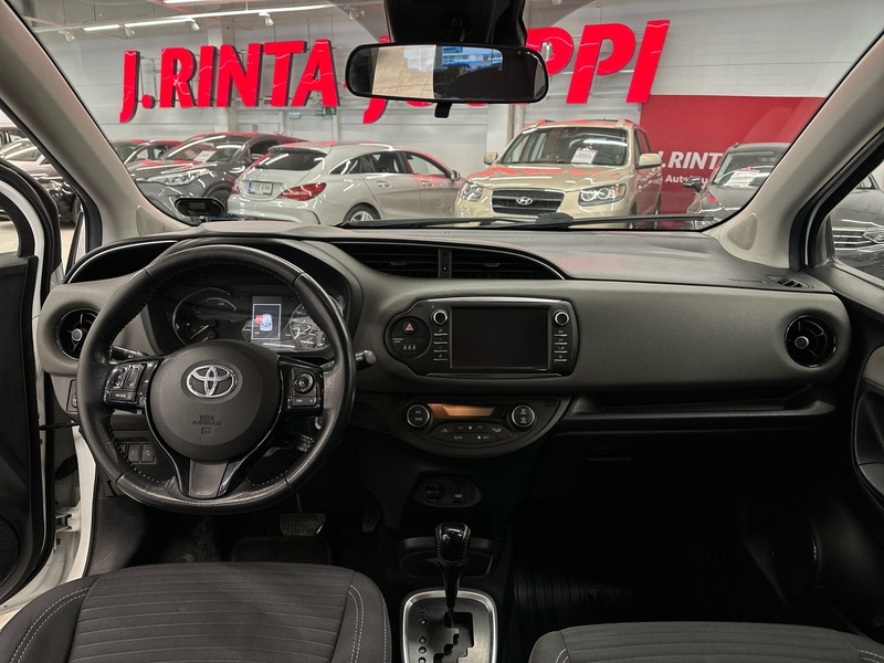 Toyota Yaris vaihtoauto