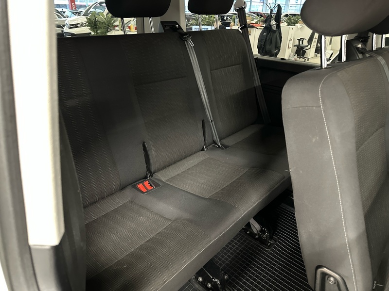 Volkswagen Caravelle vaihtoauto