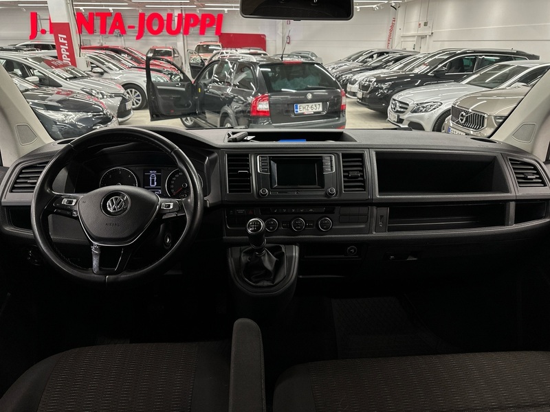 Volkswagen Caravelle vaihtoauto