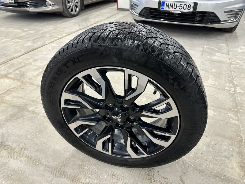 Mitsubishi Outlander PHEV vaihtoauto