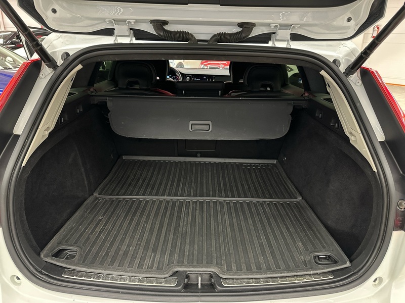Volvo V60 Cross Country vaihtoauto