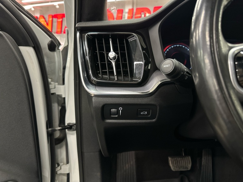 Volvo V60 Cross Country vaihtoauto