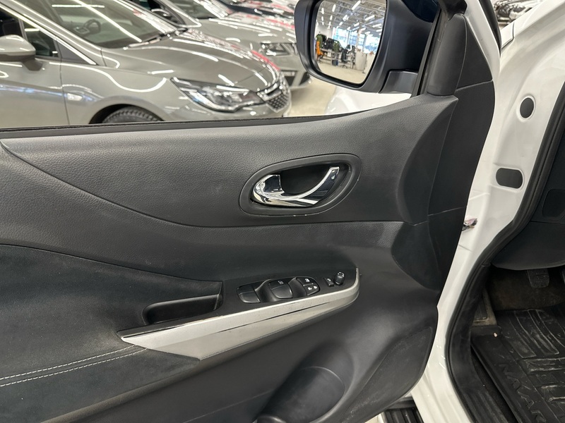 Nissan Navara vaihtoauto