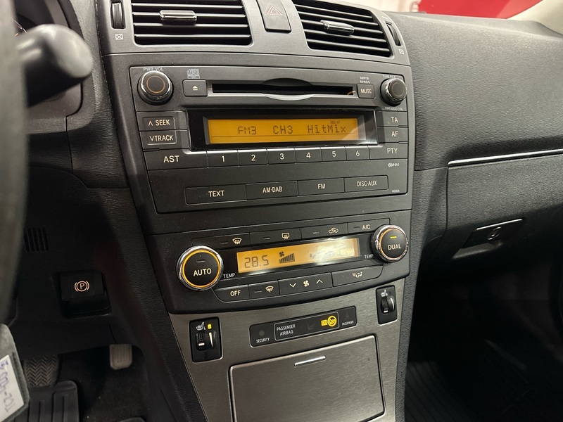 Toyota Avensis vaihtoauto