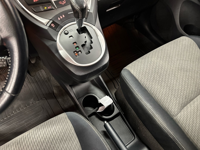 Toyota Verso-S vaihtoauto