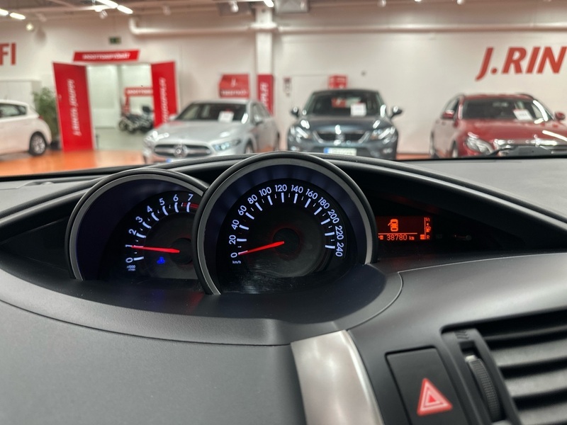 Toyota Verso vaihtoauto