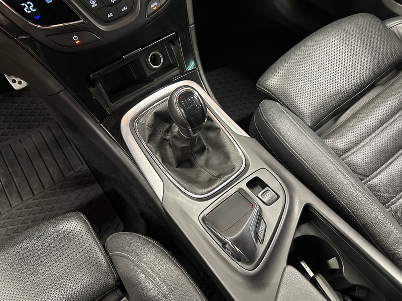 Opel Insignia vaihtoauto