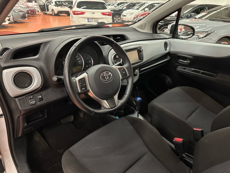 Toyota Yaris vaihtoauto