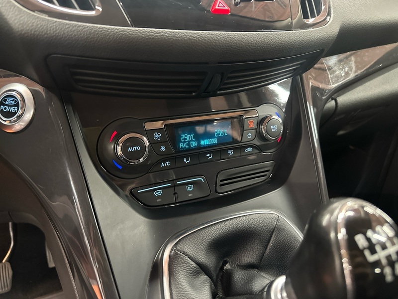 Ford Kuga vaihtoauto