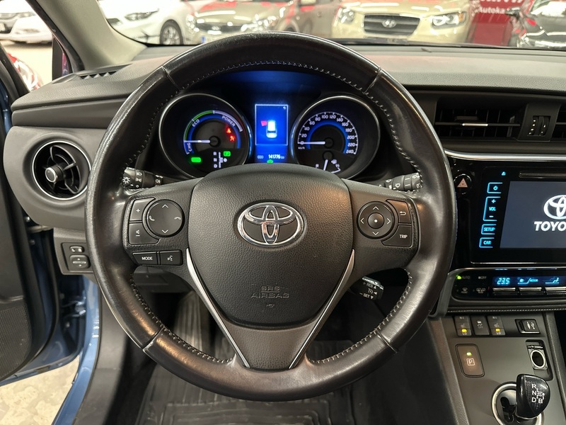 Toyota Auris vaihtoauto