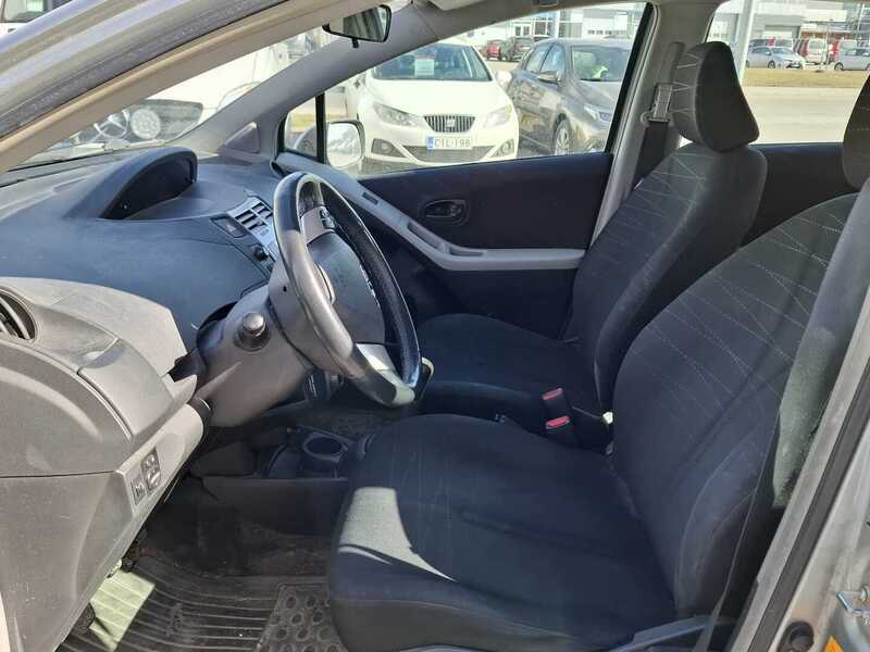 Toyota Yaris vaihtoauto