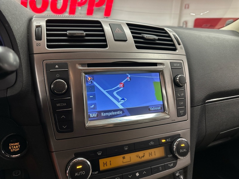 Toyota Avensis vaihtoauto