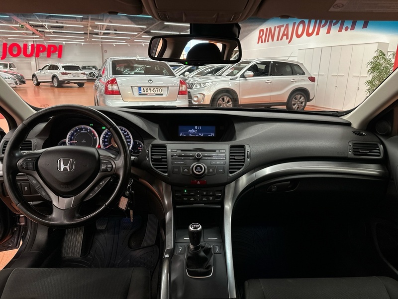 Honda Accord vaihtoauto