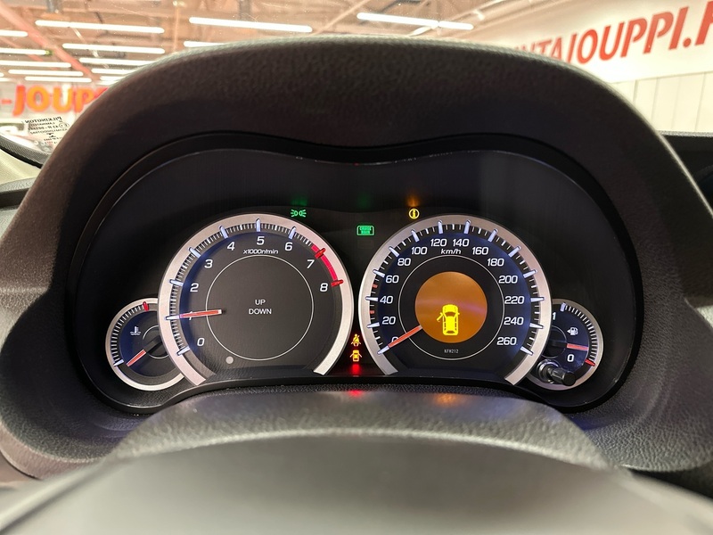 Honda Accord vaihtoauto