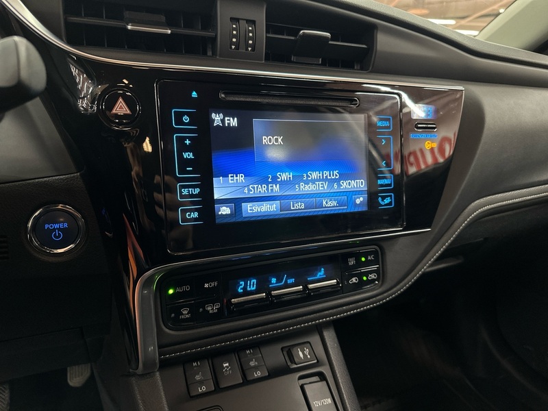 Toyota Auris vaihtoauto