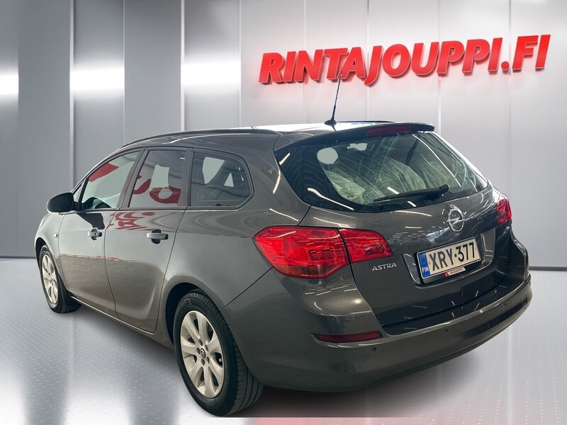 Opel Astra vaihtoauto
