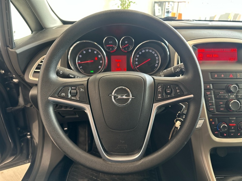 Opel Astra vaihtoauto